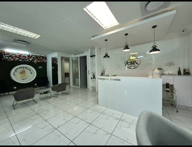 79M² RETAIL TO LET IN SUNNINGHILL